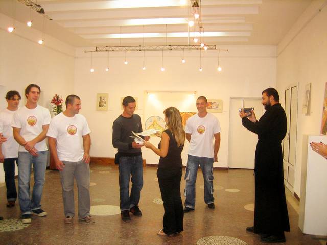 Връчване на сертификатите || Фотография / photography || 2009